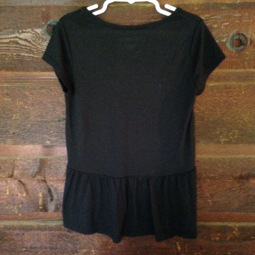 Black short sleeve girls tee